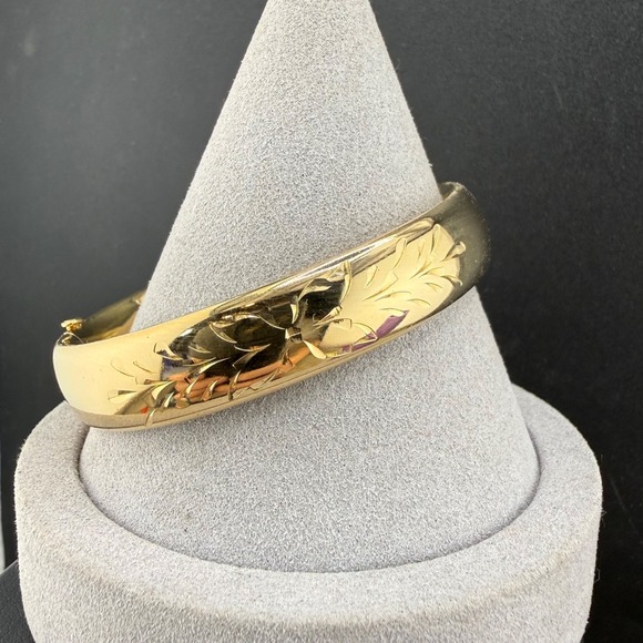 Estate Jewelry - Vintage Bangle Bracelet Gold Tone 7.5"